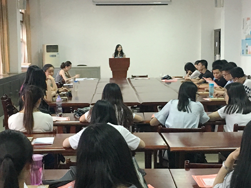 我院研究生会顺利召开总结表彰换届会议