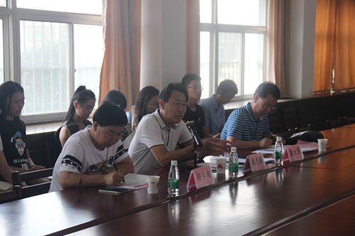 亚洲色情
召开公安教育理论与实践座谈会
